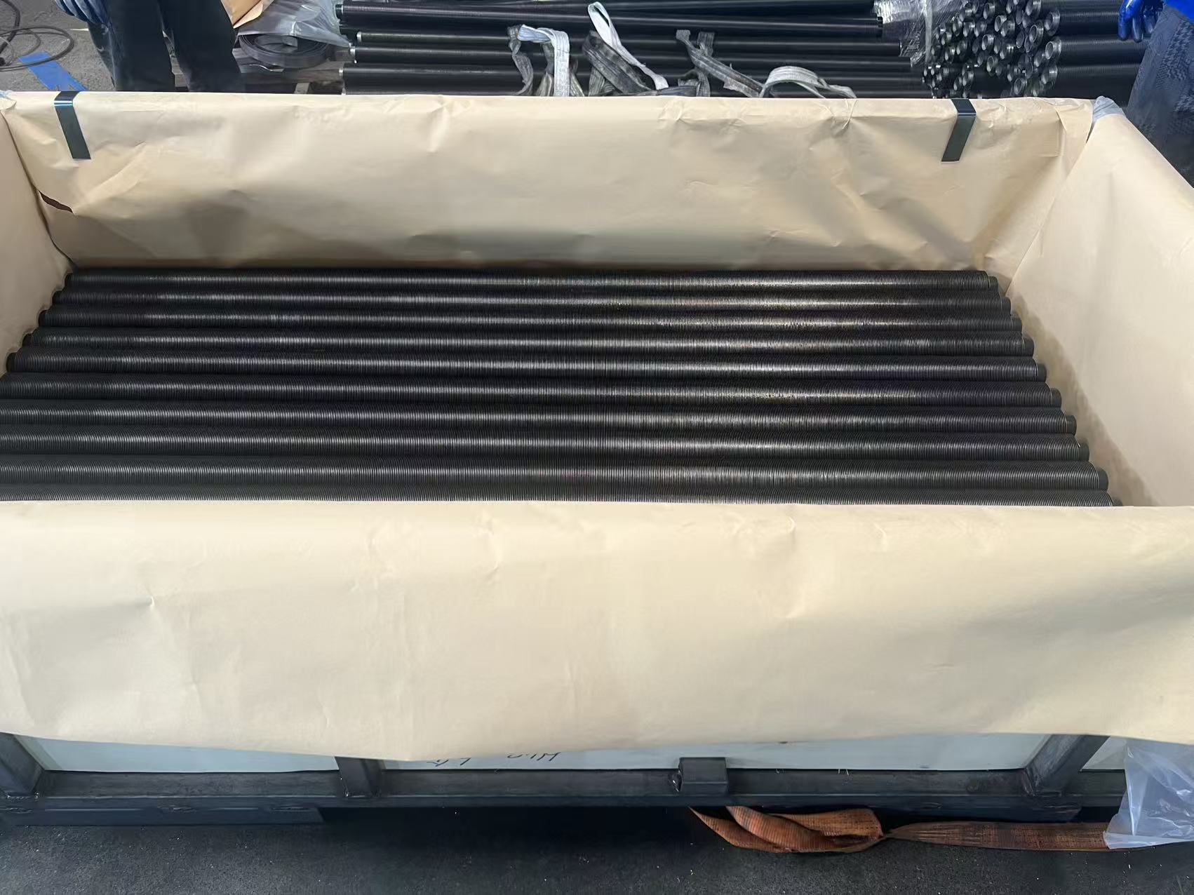 Últimos blogs de la empresa sobre La calidad gana la confianza. DELLOK YONGHUI Dos cajas de tubos soldados con láser enviados al mercado europeo.
