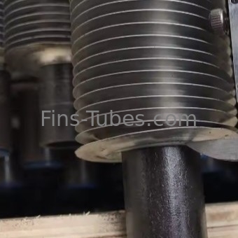 comprar Temperatura de los tubos de aleta de acero al carbono con ranuras Tubo de aleta incrustado 0.3-1.2 mm Presión 1.0MPa - 4.0MPa online manufacture