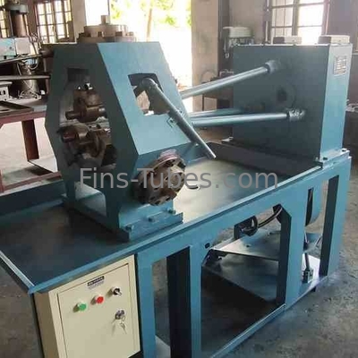Máquina para la fabricación de tubos de aleta de aluminio extruido