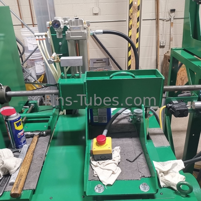 Tipo de acero inoxidable de DELLOK G que suelda con autógena la máquina de Finning del tubo del CERT 3,1